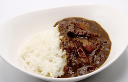 OASIS特製THE BLACK スパイシービーフカレー